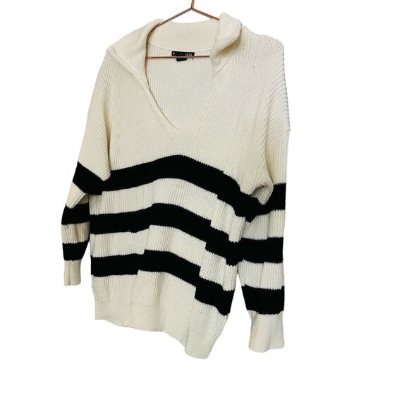 SOON Maternity Jenni Black White Striped Collared V-Neckline Sweater Size Medium - Picture 3 of 8